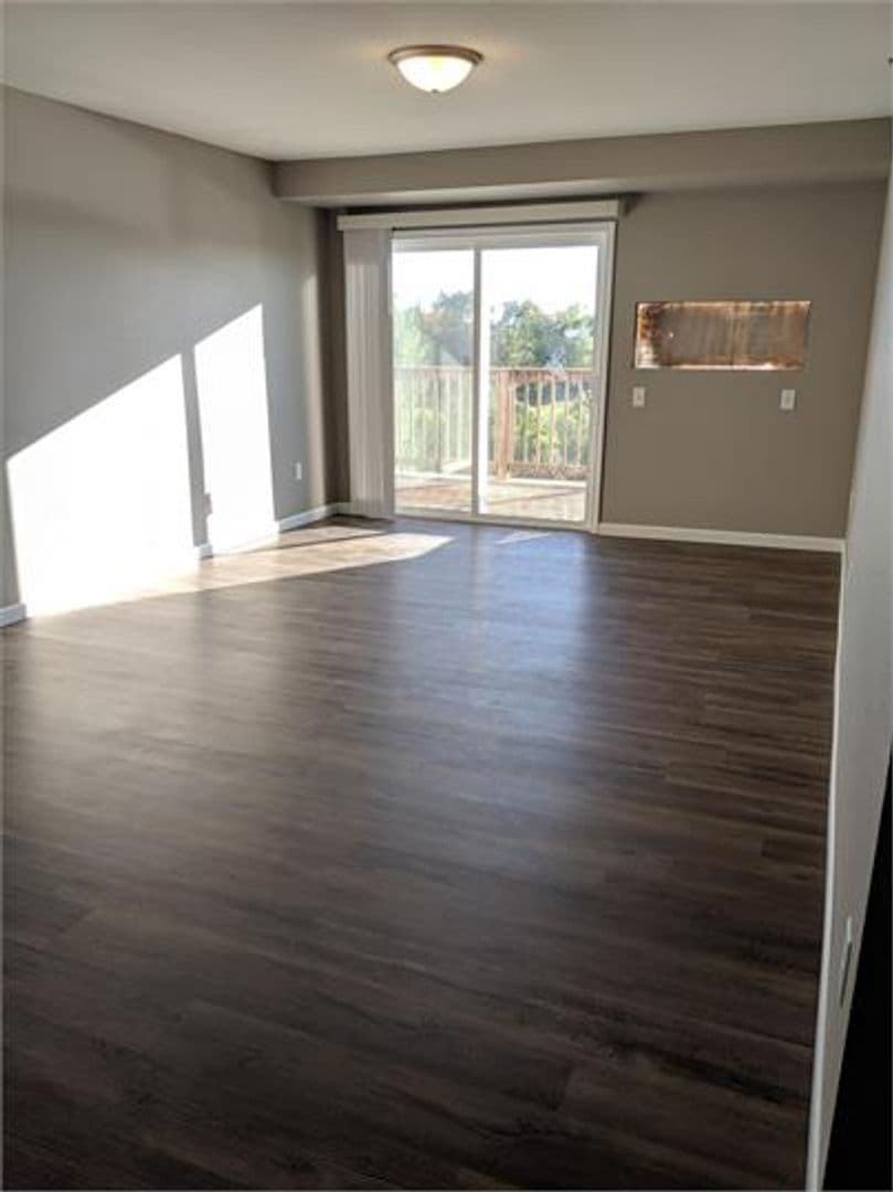 Alexandria Apartment: 1770 10th Ave East