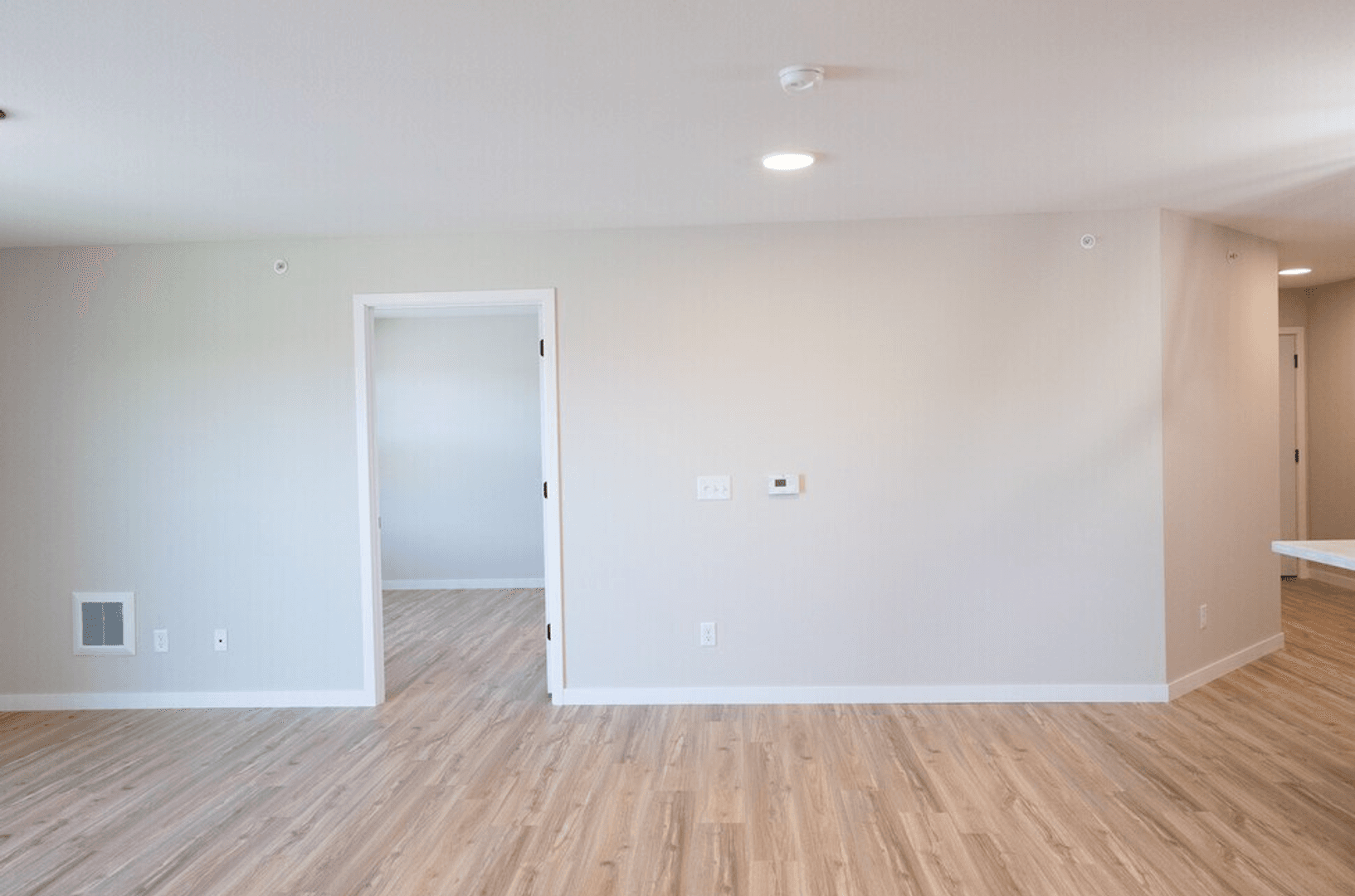 Morris Apartment: 506 Columbia Avenue