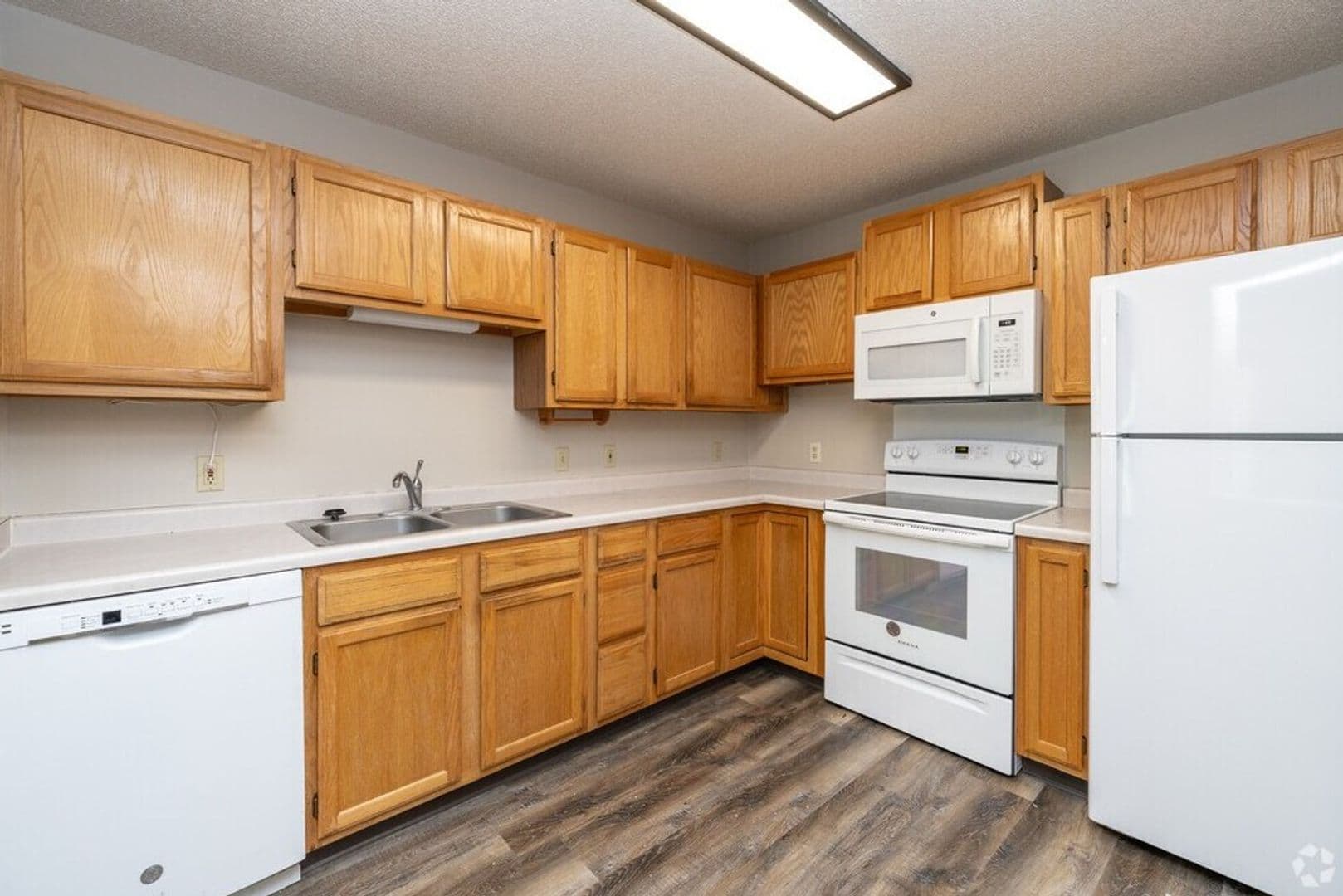 Faribault Apartment: 715 Central Ave