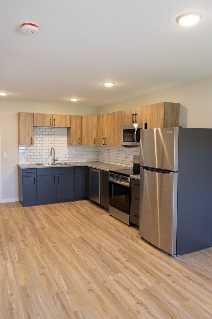 Faribault Apartment: 1750 Willow St