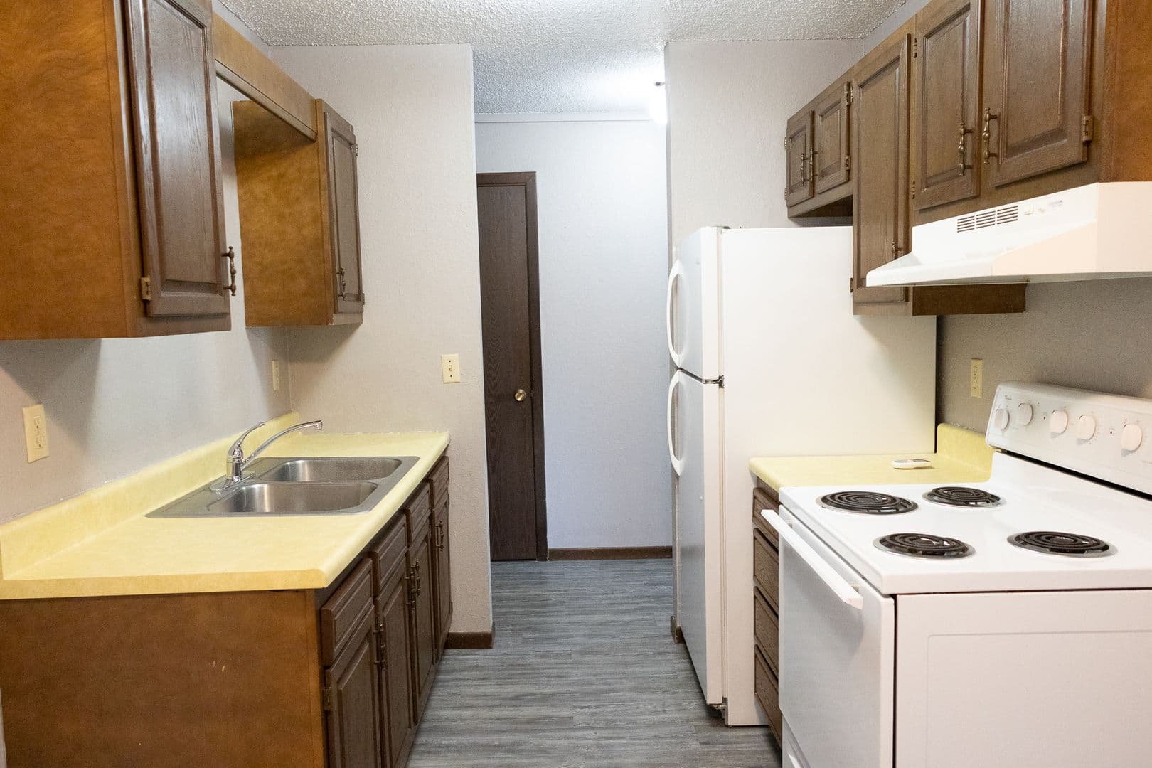 Alexandria Apartment: 304 Kenwood Drive