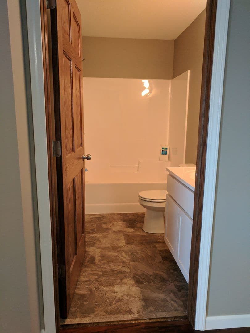 Alexandria Apartment: 1964 10th Avenue E.