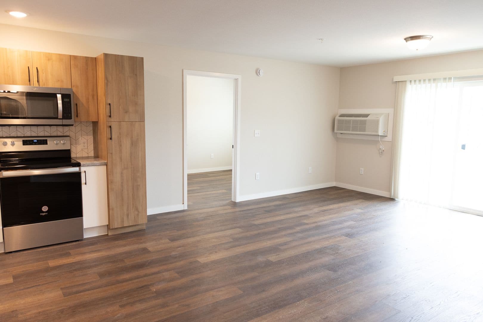 Willmar Apartment: 1020 Lakeland Drive Northeast