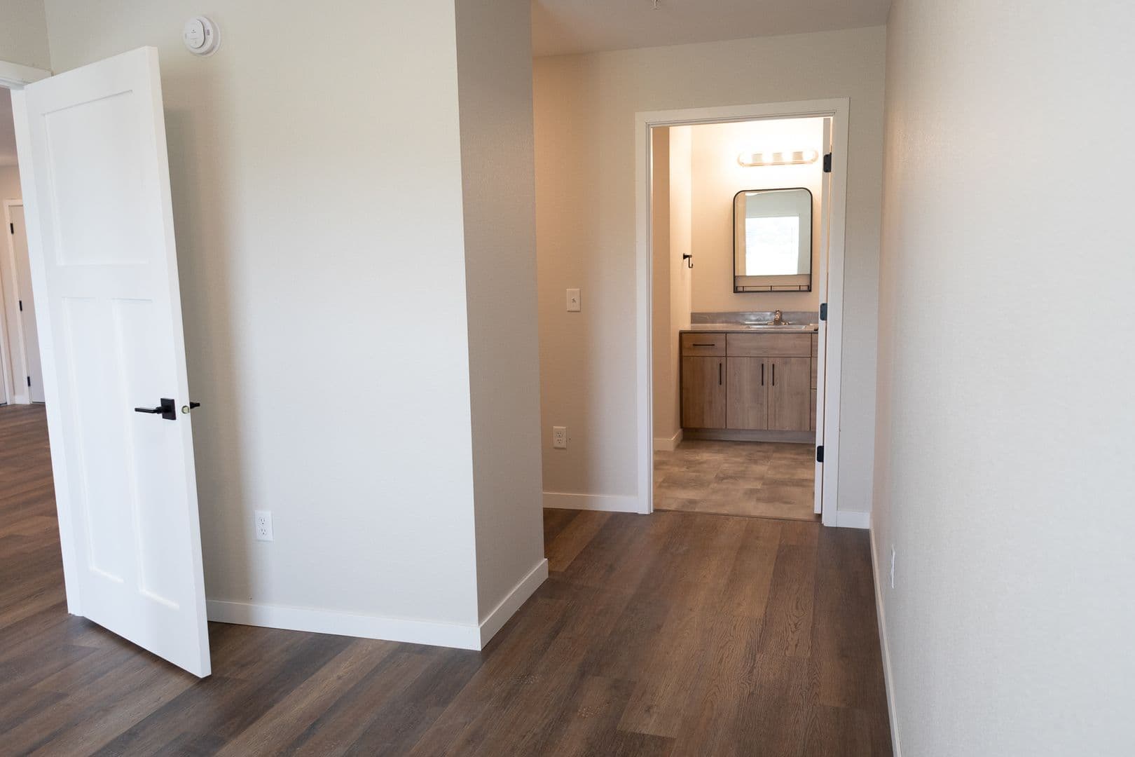 Willmar Apartment: 1020 Lakeland Drive Northeast
