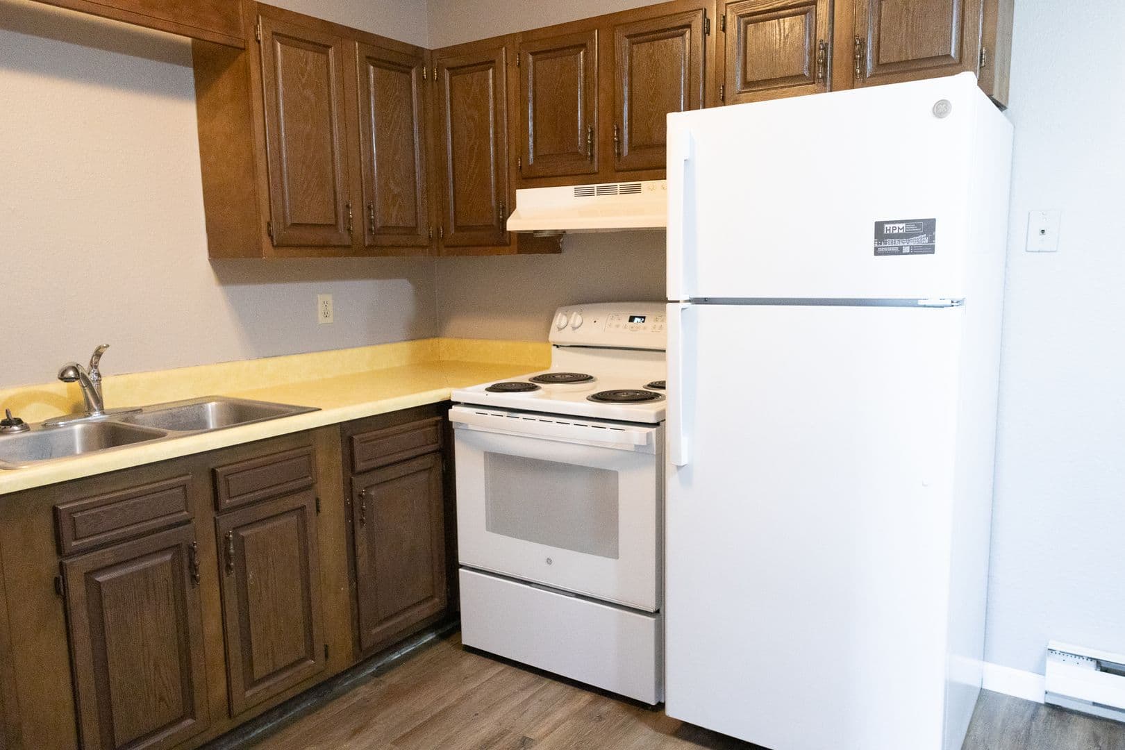 Alexandria Apartment: 304 Kenwood Drive