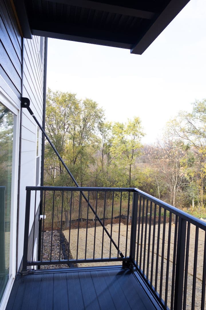 Alexandria Apartment: 1825 Oakview Ave SE