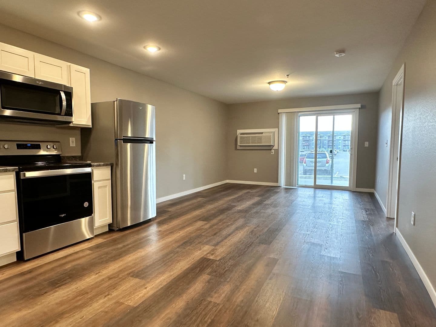 Willmar Apartment: 1021 30th Street Northwest