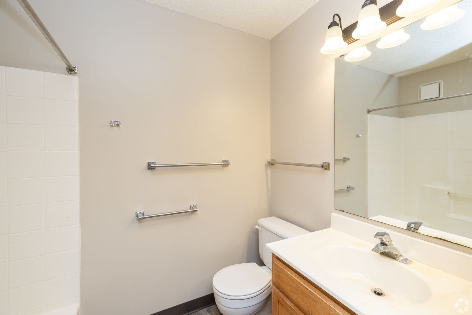 Faribault Apartment: 715 Central Ave