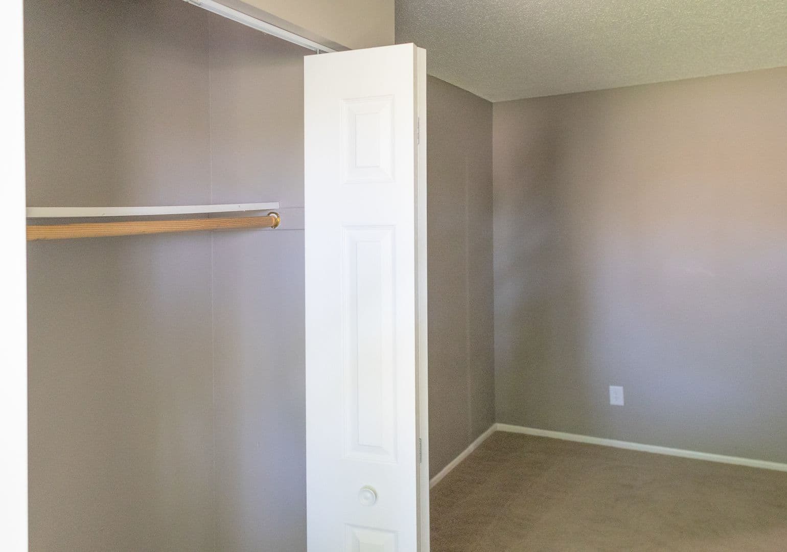 Farmington Apartment: 1337 Centennial Dr