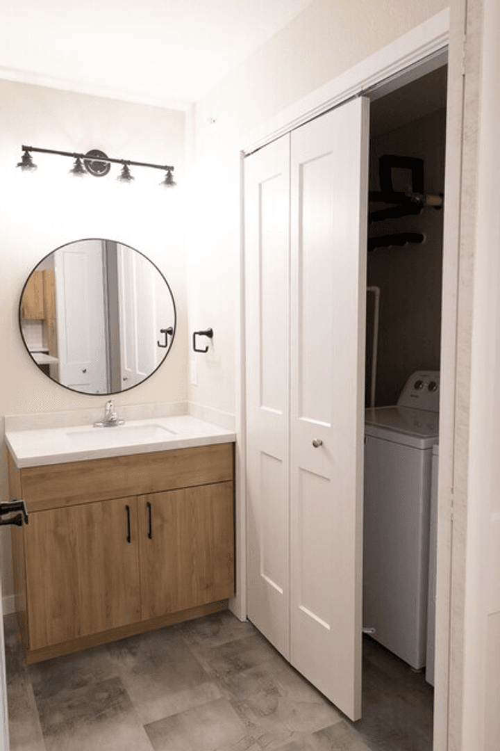 Morris Apartment: 506 Columbia Avenue