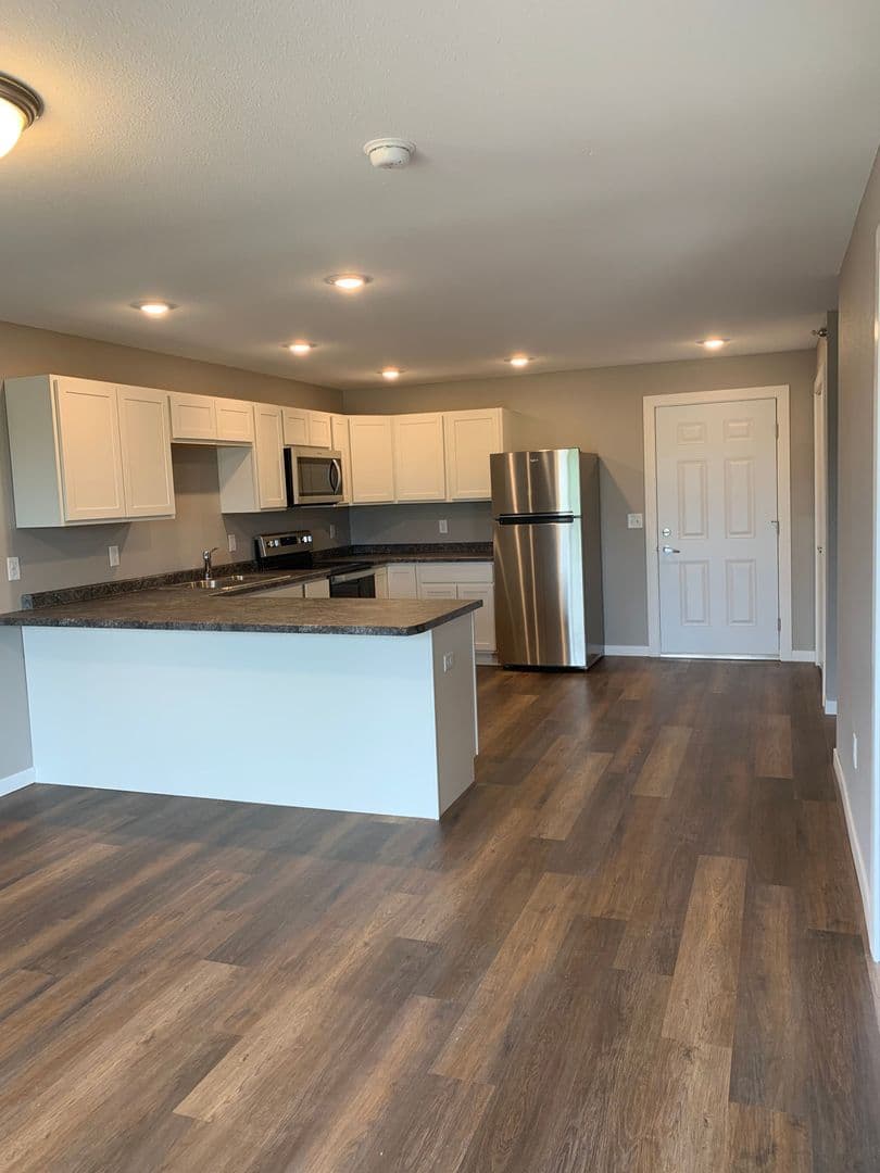 Albert Lea Apartment: 750 E. Front Street