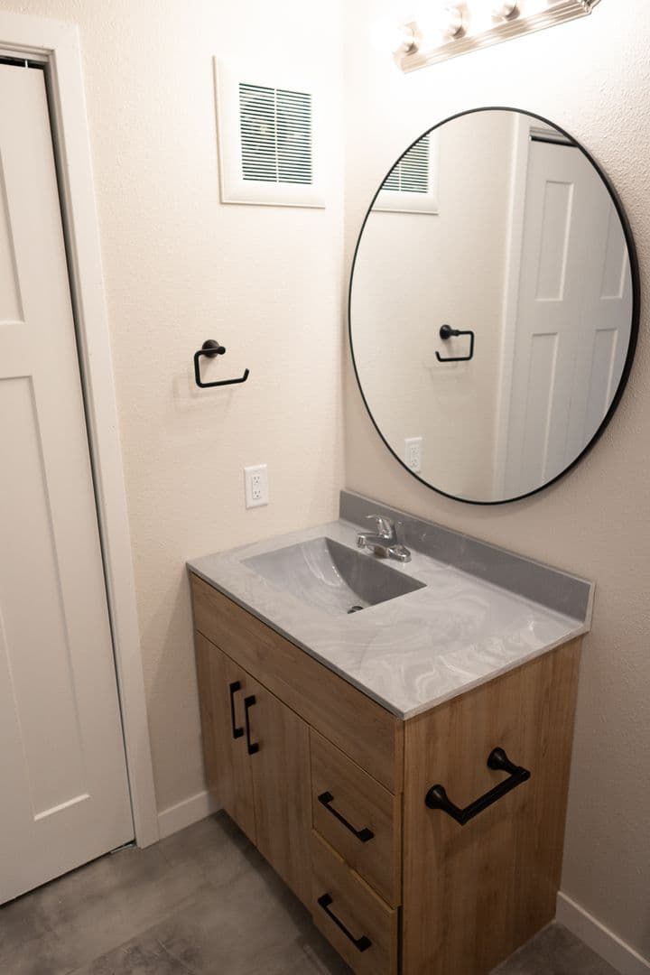 Willmar Apartment: 1020 Lakeland Drive Northeast