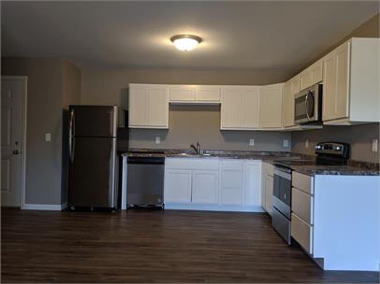 Alexandria Apartment: 1770 10th Ave East