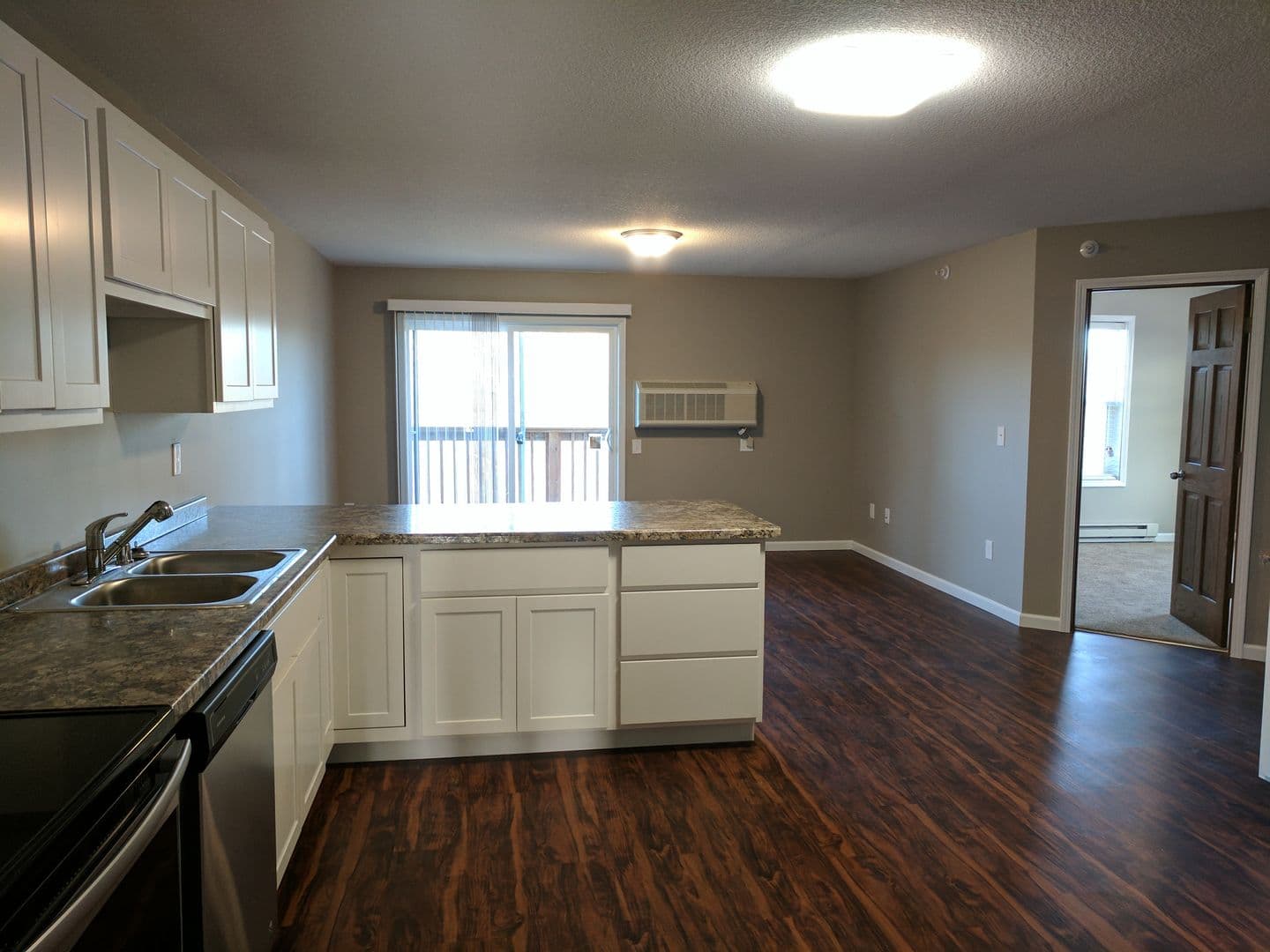 Alexandria Apartment: 1964 10th Avenue E.