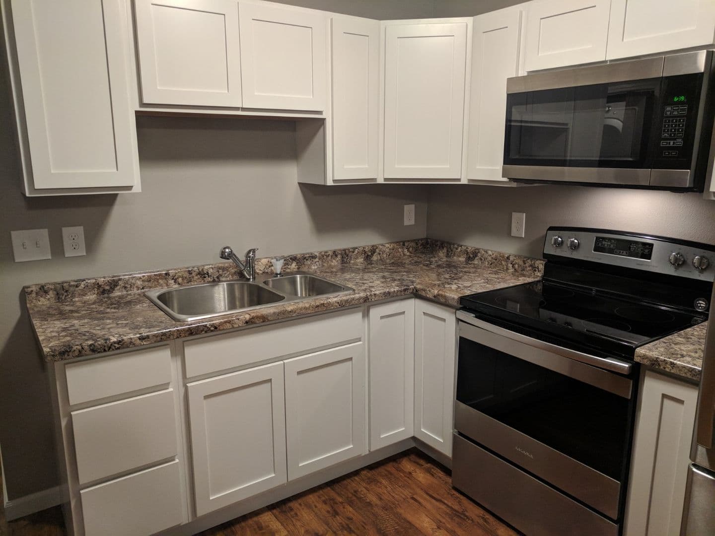 Alexandria Apartment: 1964 10th Avenue E.