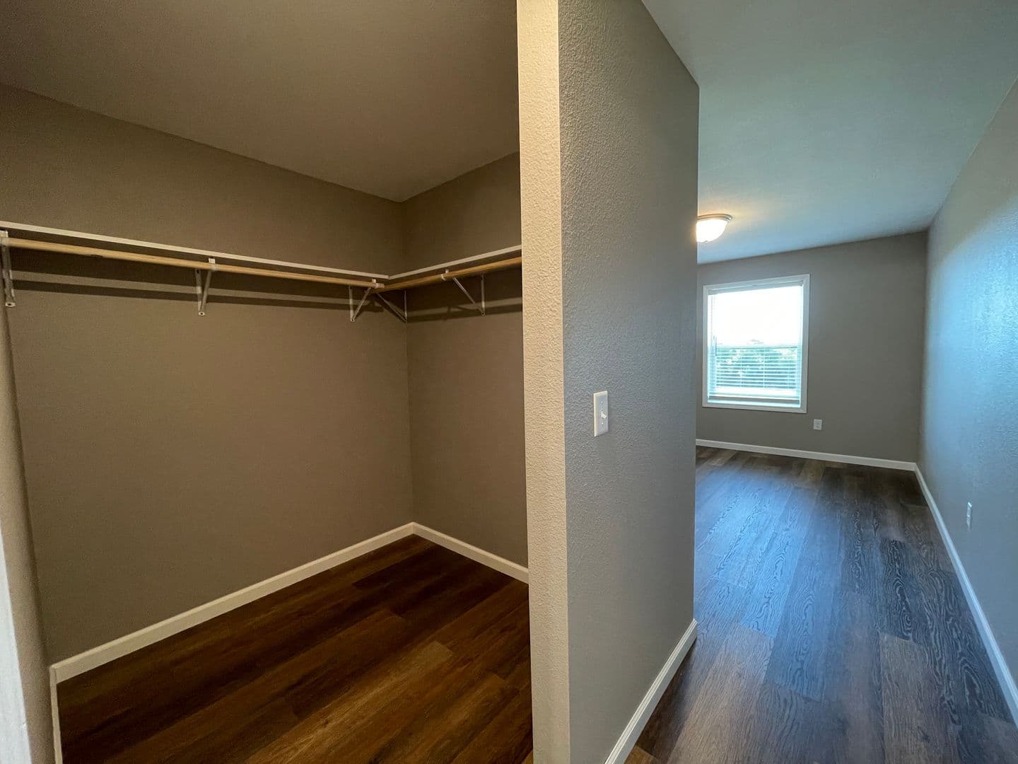 Willmar Apartment: 1011 30th St. NW