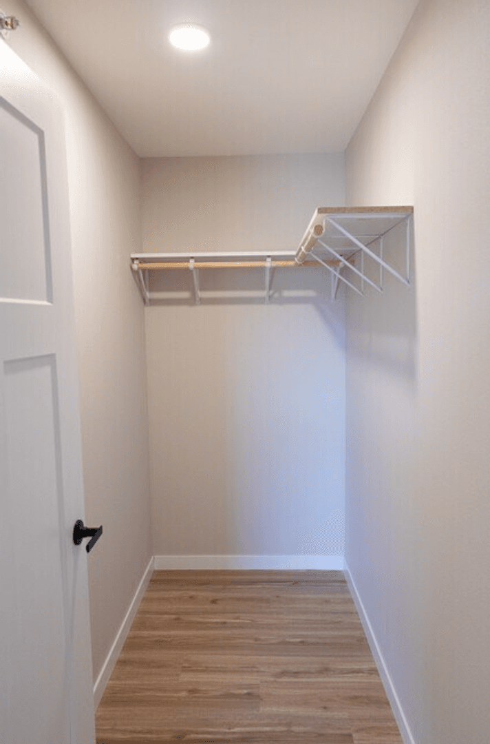 Morris Apartment: 506 Columbia Avenue