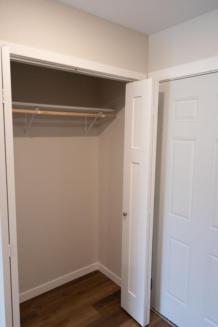 Willmar Apartment: 1020 Lakeland Drive Northeast