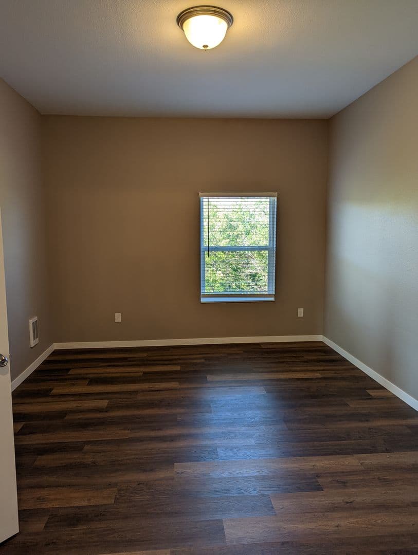 Alexandria Apartment: 1873 10th Avenue E.