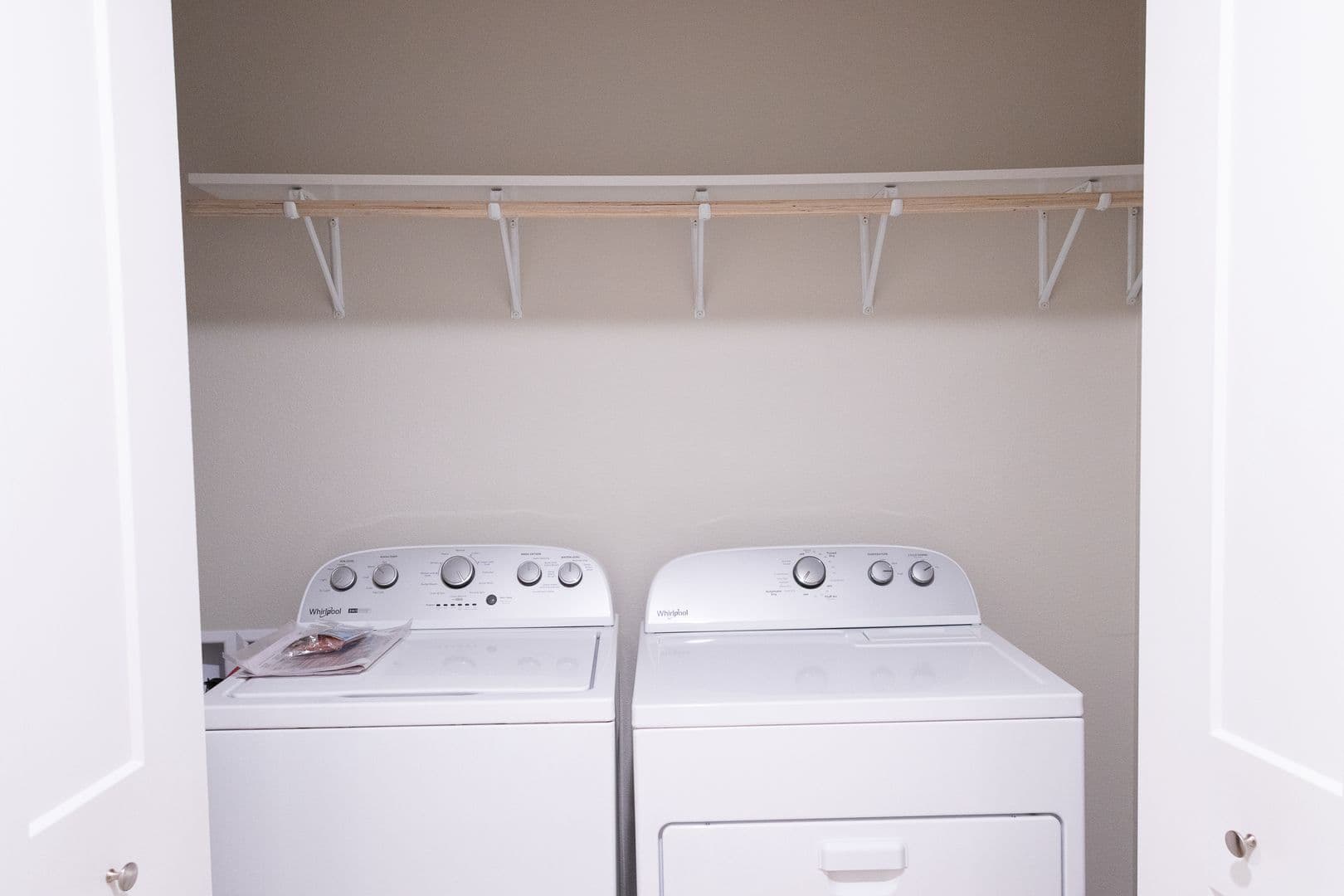 Alexandria Apartment: 1825 Oakview Ave SE