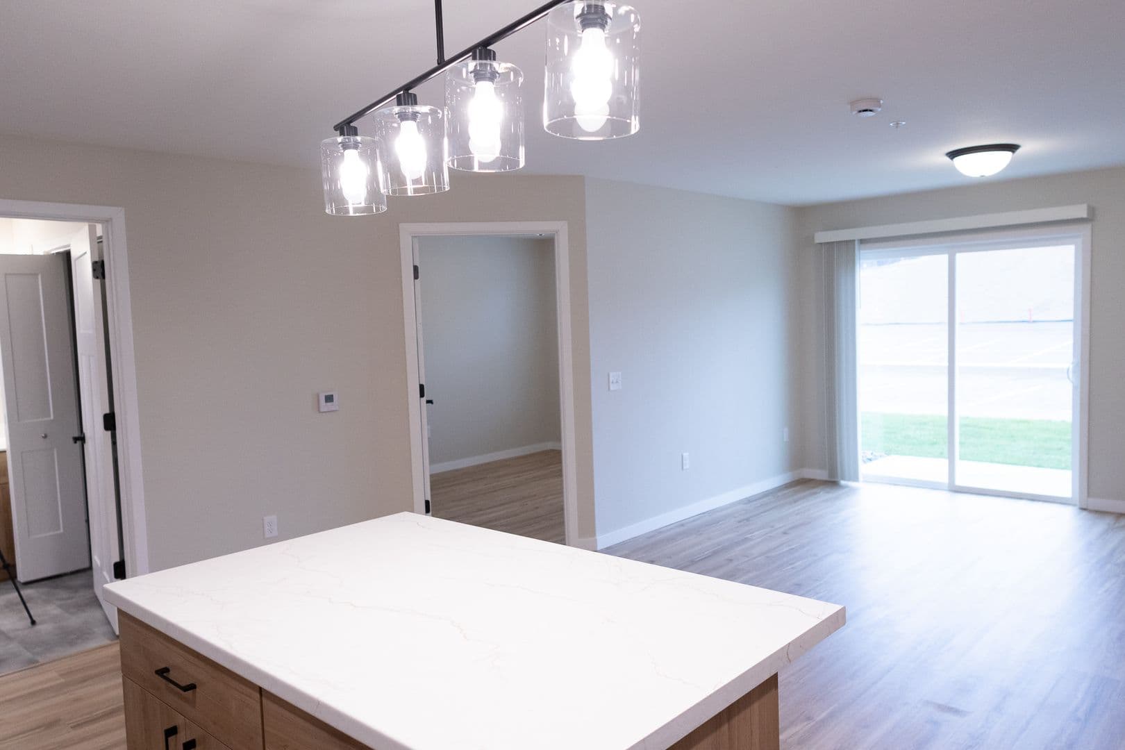 Alexandria Apartment: 1825 Oakview Ave SE