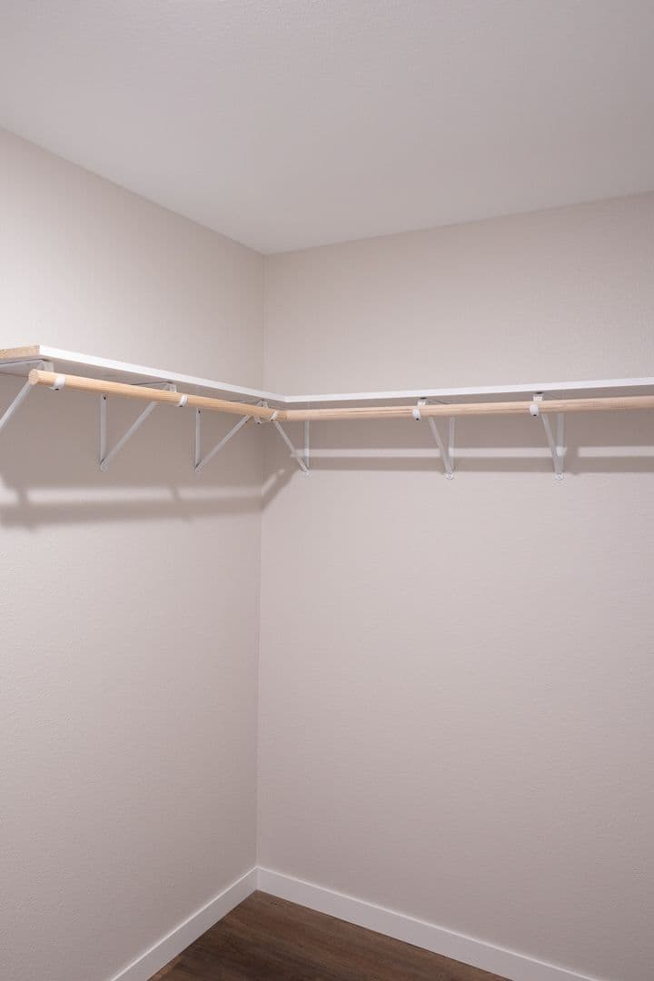 Willmar Apartment: 1020 Lakeland Drive Northeast