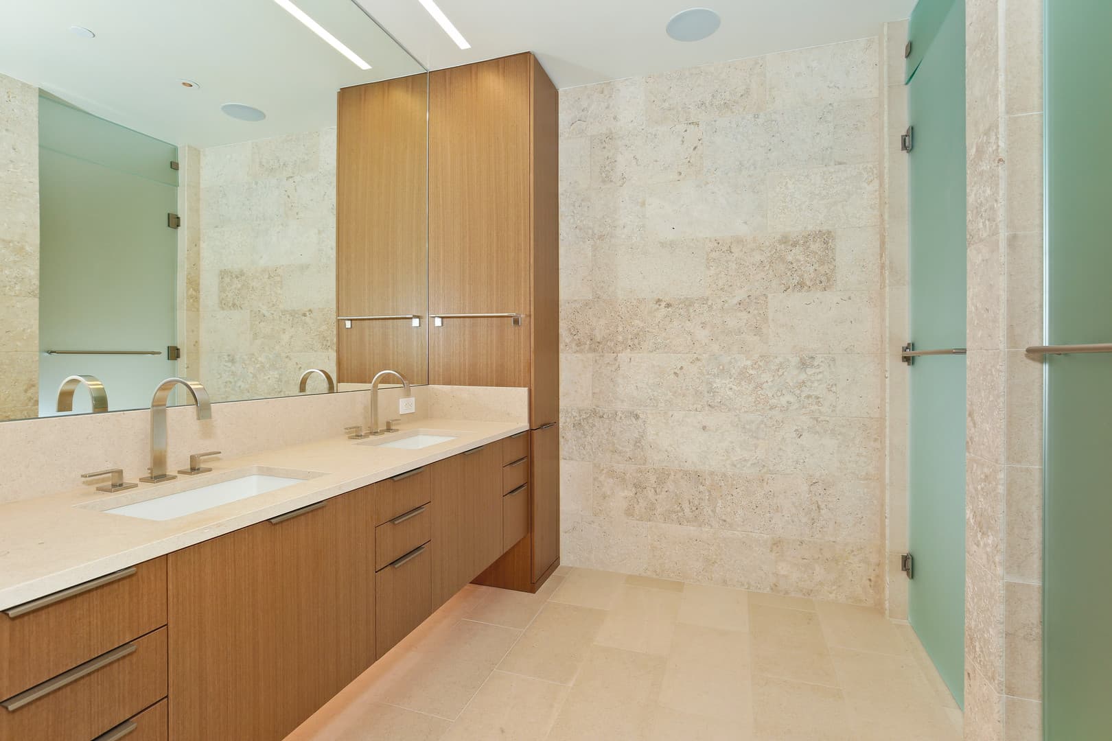 Honolulu Condo: 1388 Ala Moana Blvd.