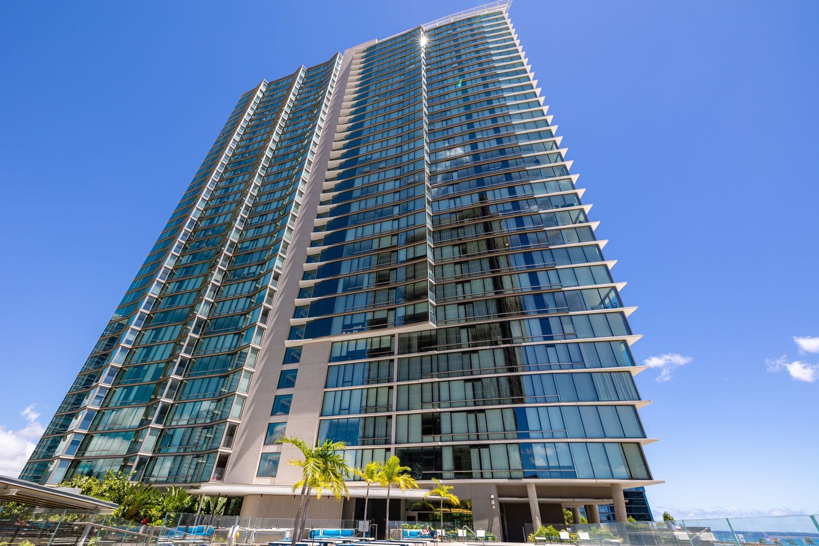 Honolulu Condo: 1001 Queen St. #4007