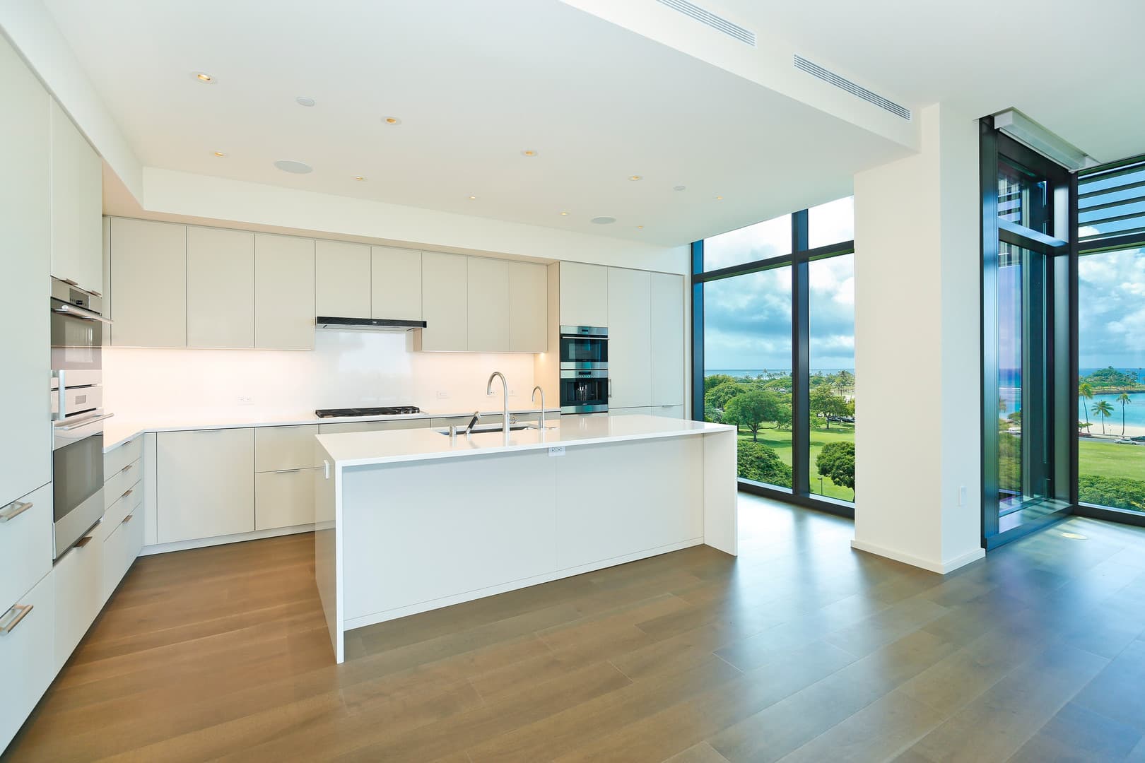 Honolulu Condo: 1388 Ala Moana Blvd.