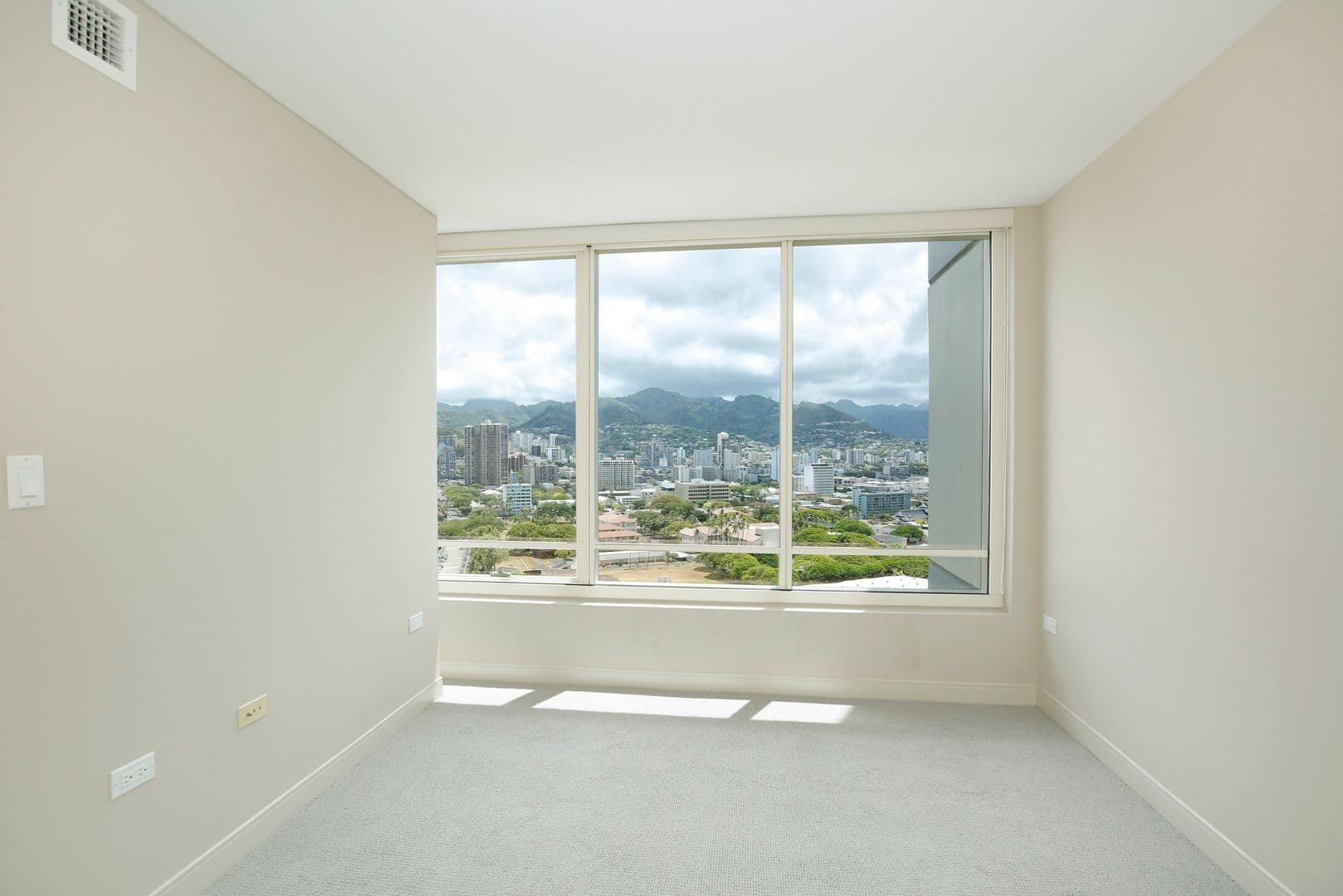 Honolulu Condo: 1009 Kapiolani Blvd #2701