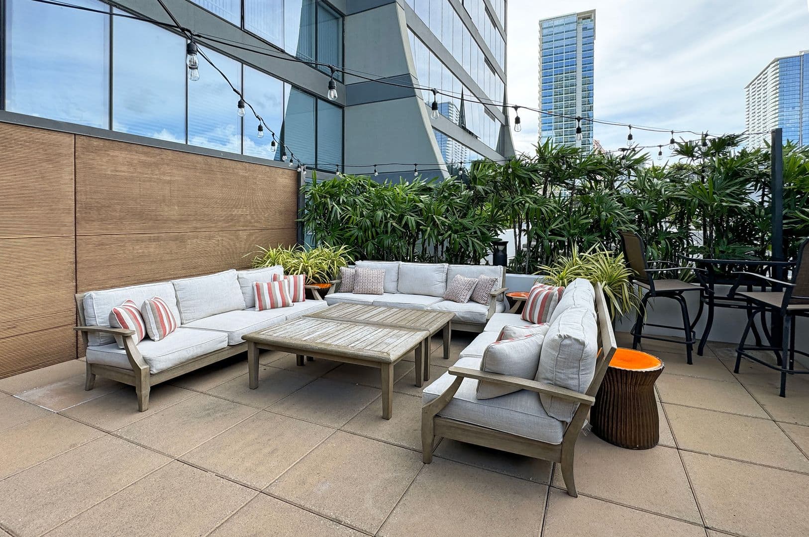 Honolulu Condo: 1009 Kapiolani Blvd #3104