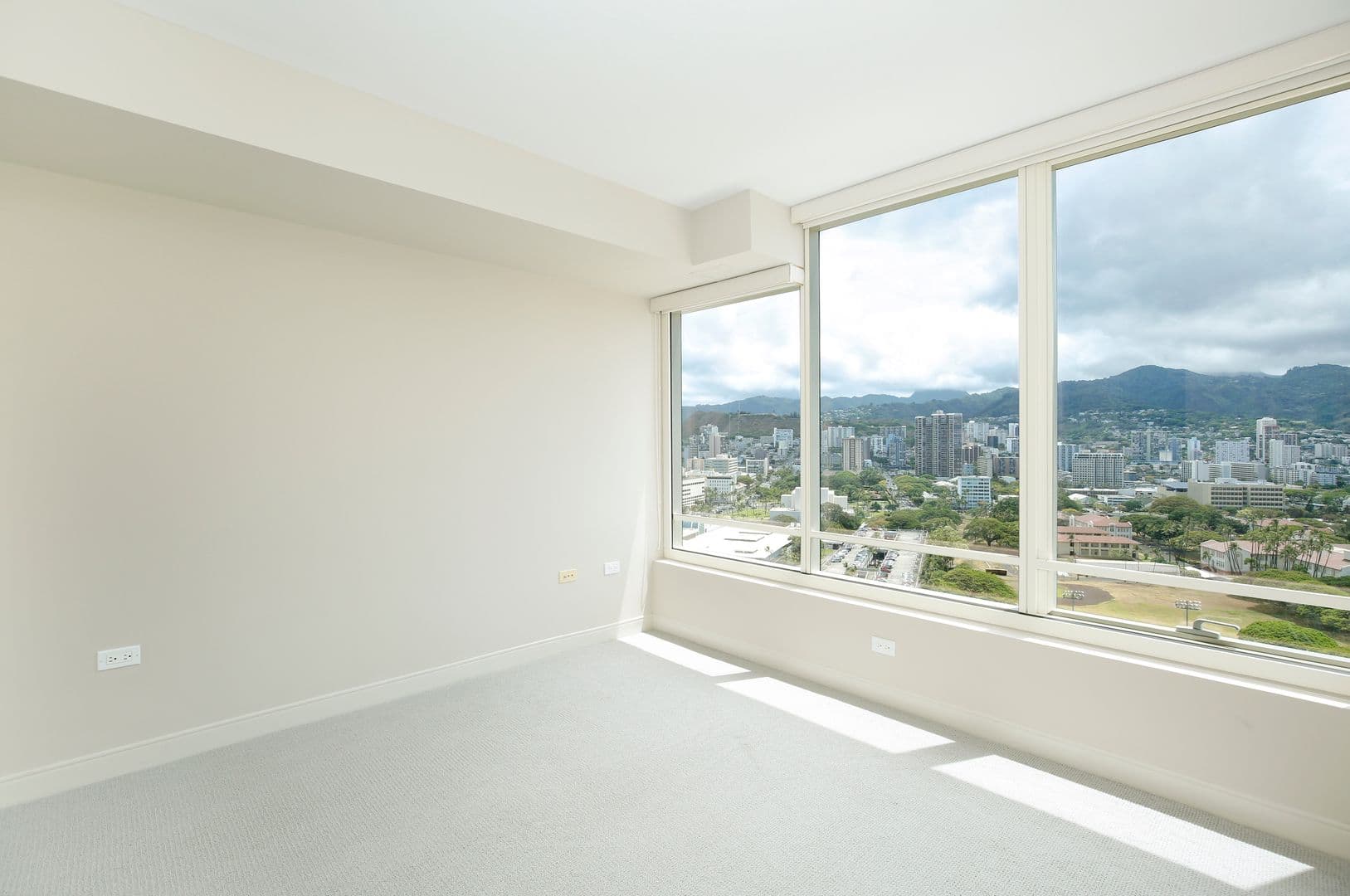 Honolulu Condo: 1009 Kapiolani Blvd #2701