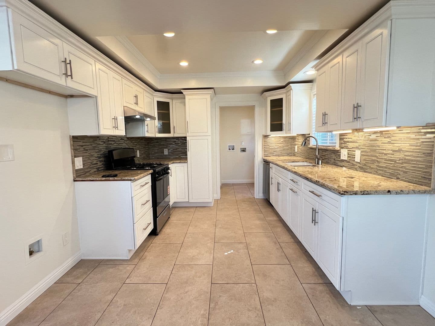 San Pedro Apartment: 777 West 14th Street