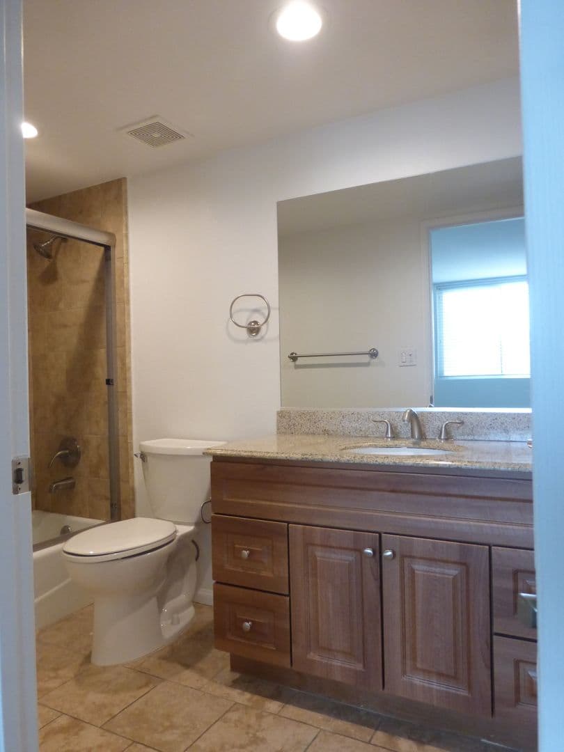 San Pedro Condo: 28006 S Western Ave #254