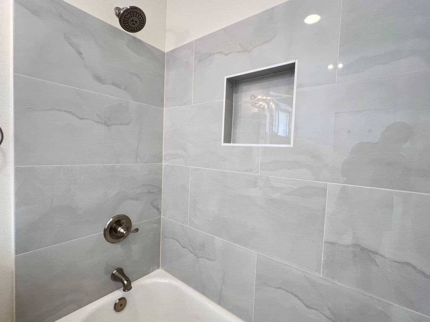 Lomita Apartment: 25326 Oak Street