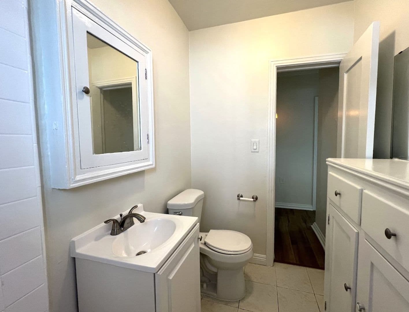 San Pedro Apartment: 1263-1265-1/2 West 8th Street