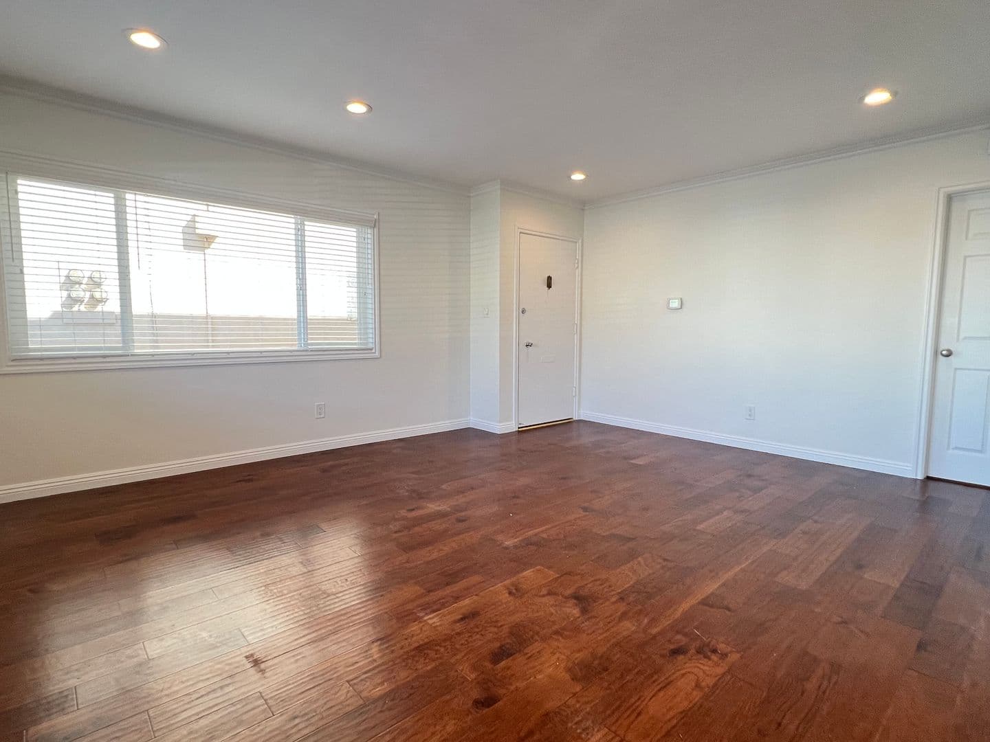 San Pedro Apartment: 777 West 14th Street