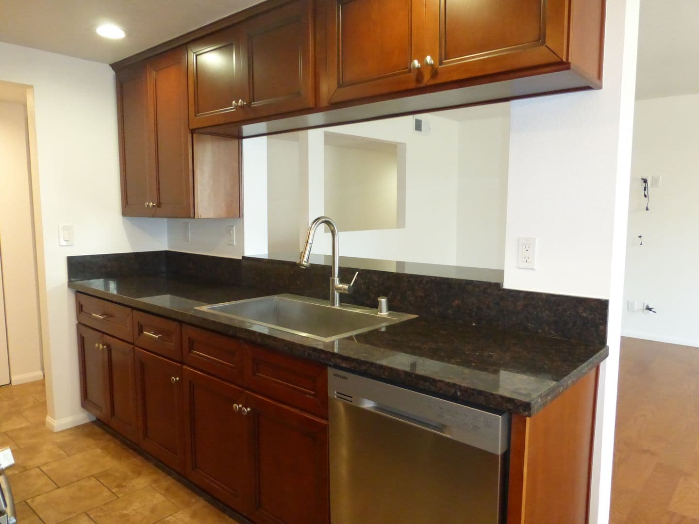 San Pedro Condo: 28006 S Western Ave #254