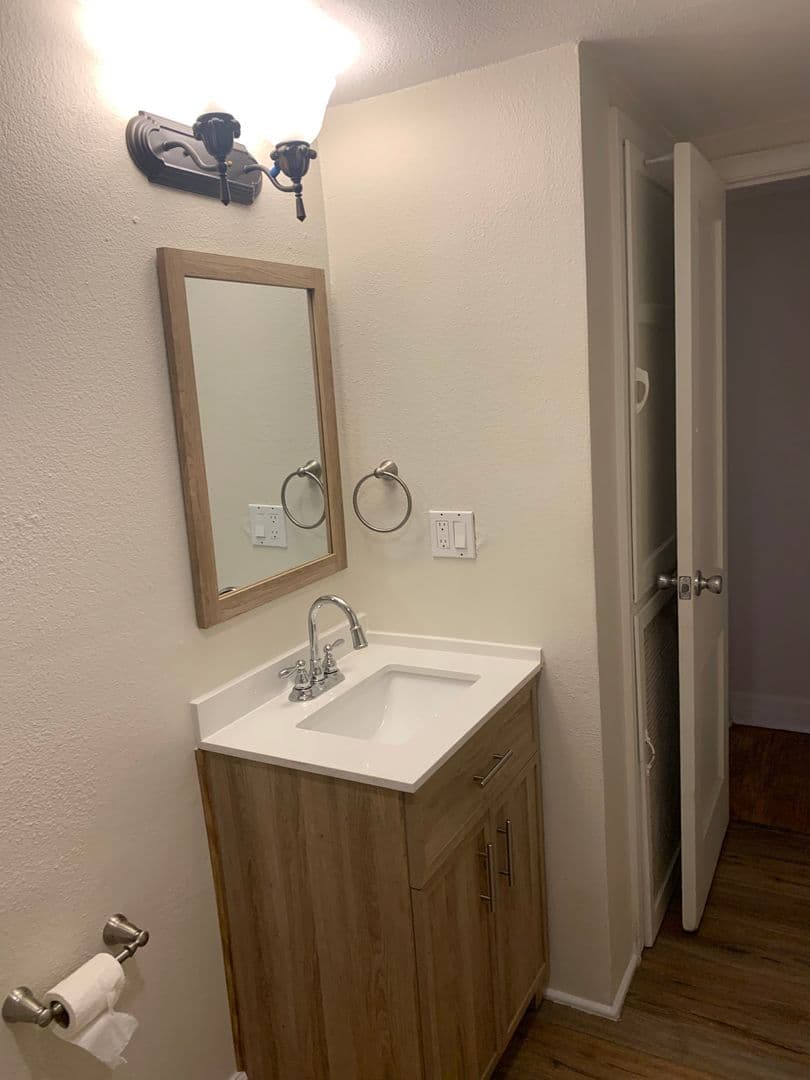 lees summit Apartment: P.O.Box 6693  Lee Summit ,Missouri 64064