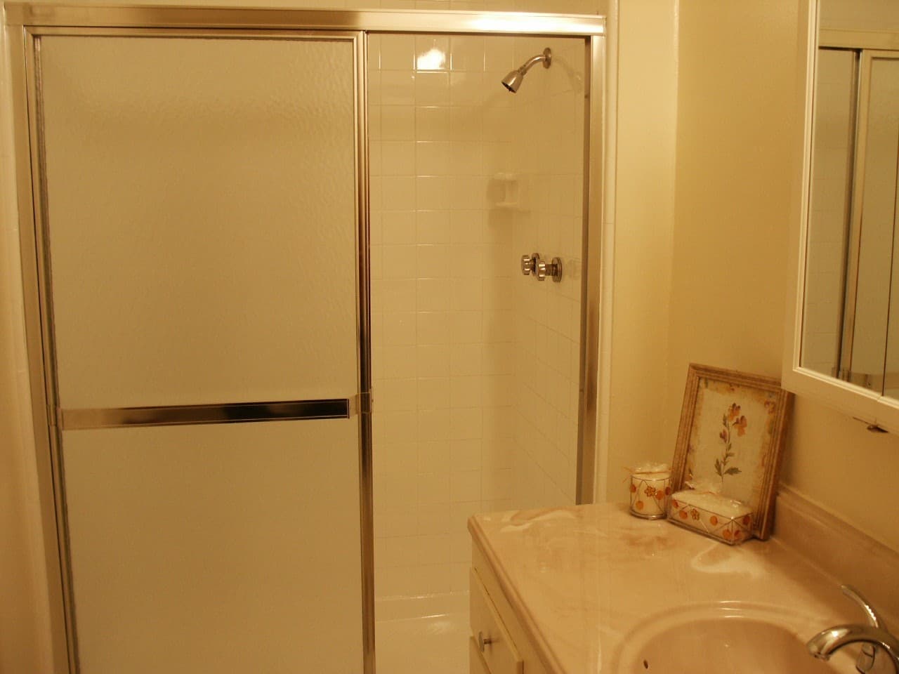 Long Beach Apartment: 4530-4550 Montair Ave. / 5424 Arbor Rd.