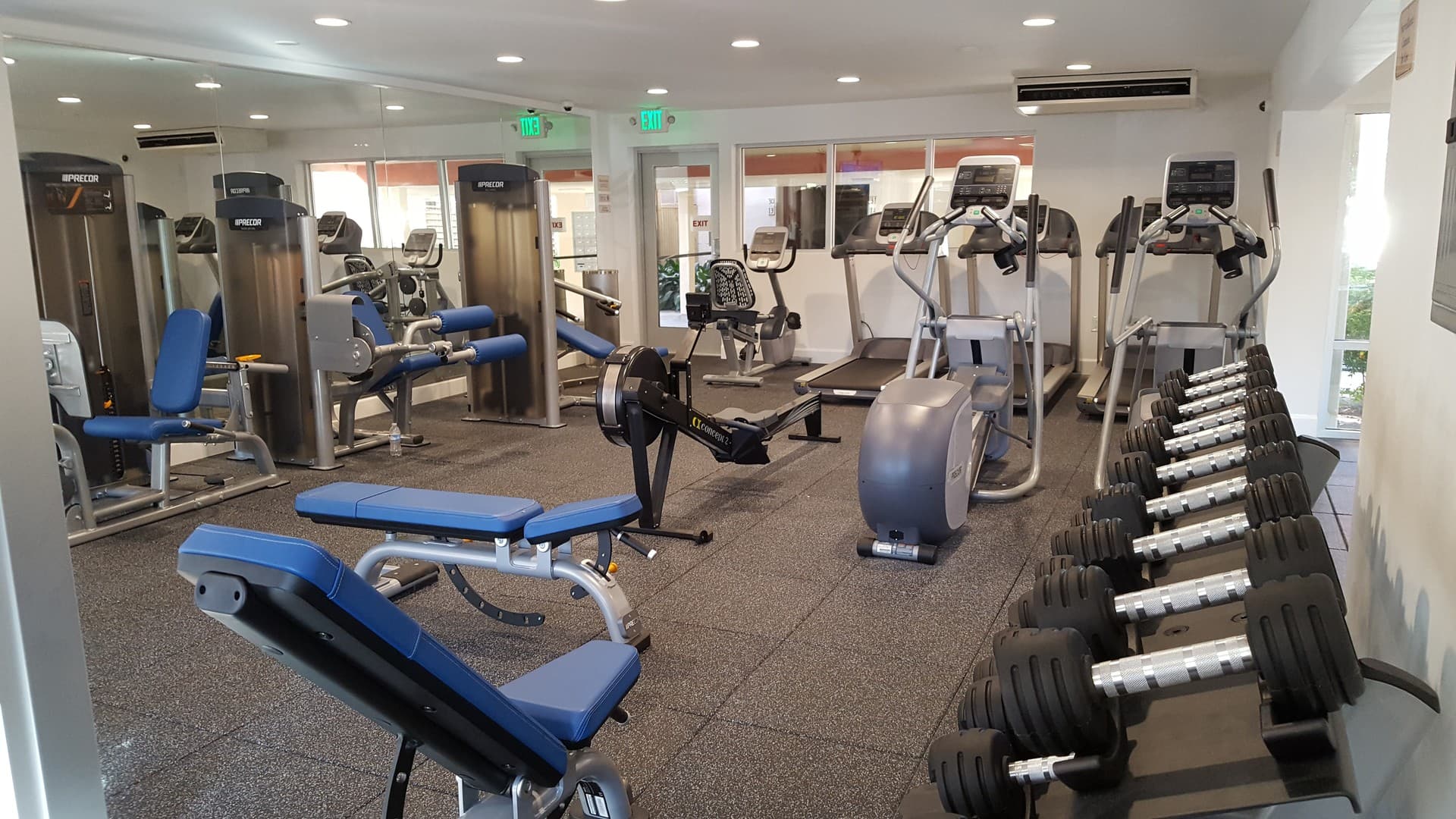 Long Beach Apartment: 4530-4550 Montair Ave. / 5424 Arbor Rd.