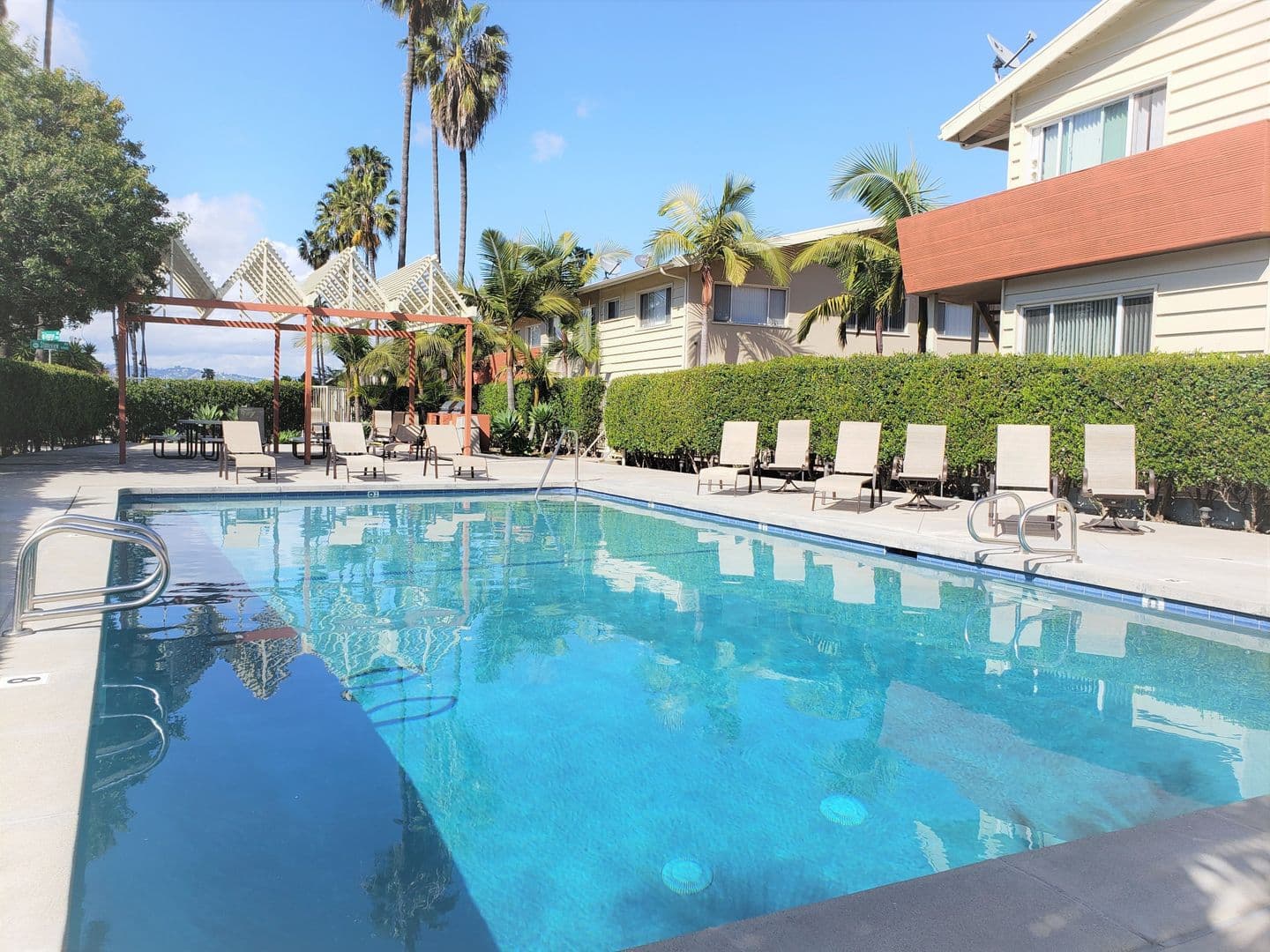 Culver City Apartment: 3902 Lenawee Ave
