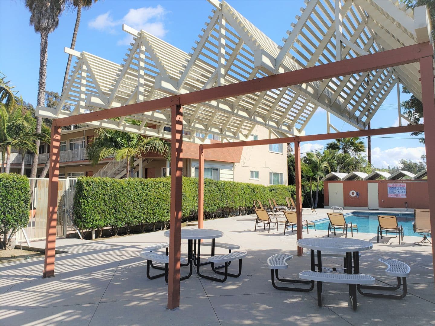 Culver City Apartment: 3902 Lenawee Ave