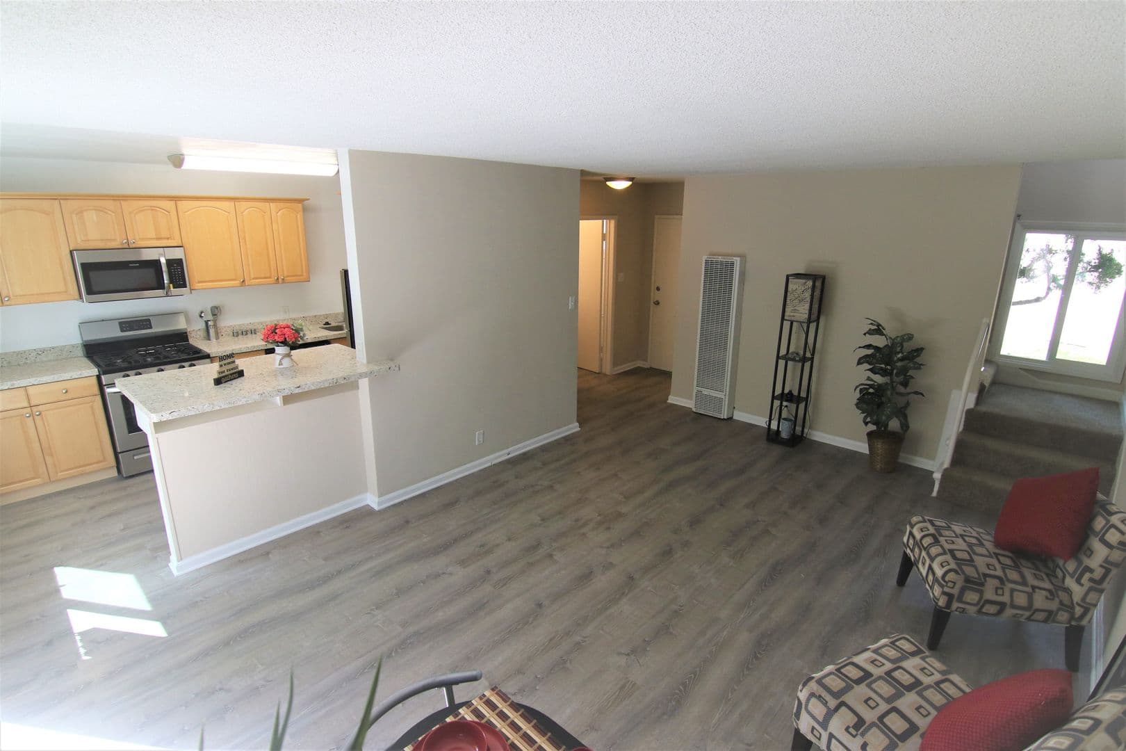 Long Beach Apartment: 4874 E. Los Coyotes Diagonal