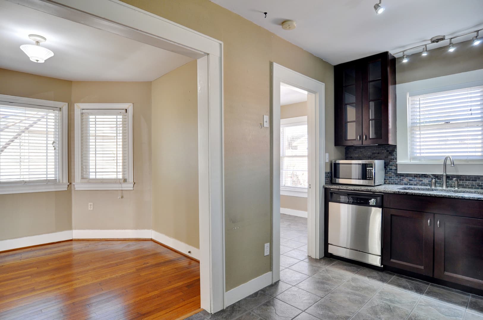 Fort Worth House: 4128 Pershing Ave