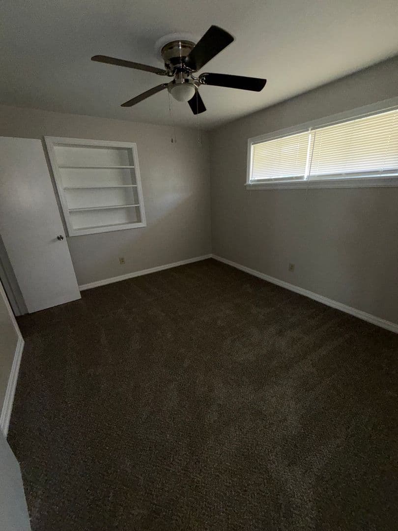 Florence Apartment: 1204 Graham Ave