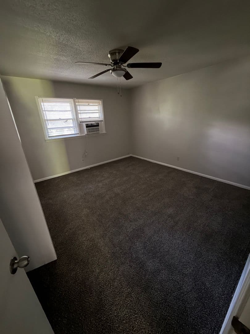 Florence Apartment: 724 Kendrick St