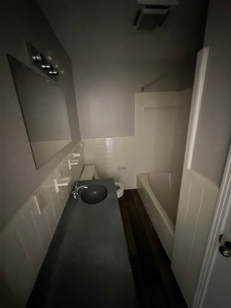 Florence Apartment: 724 Kendrick St