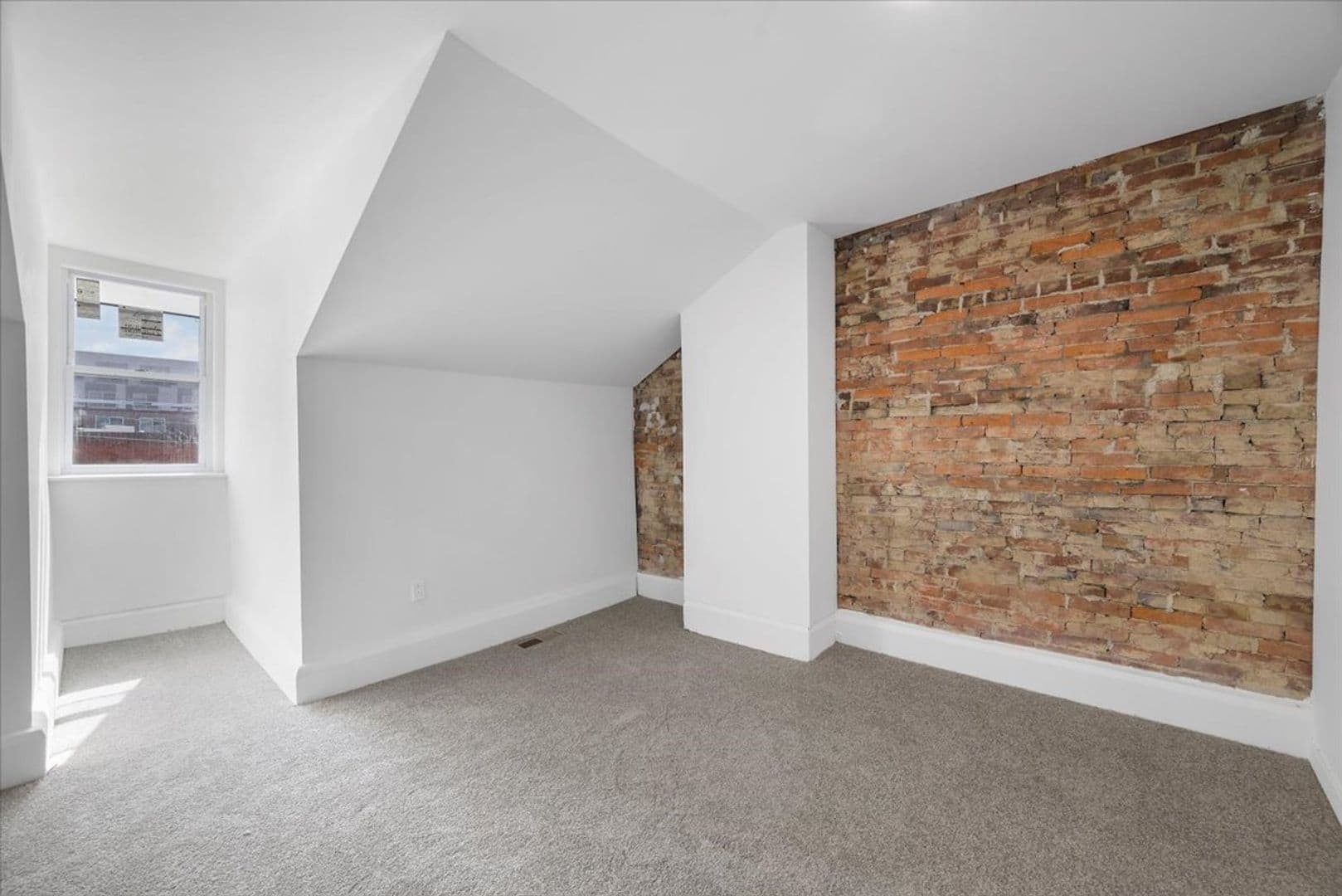 Pittsburgh Apartment: 93 43rd Street