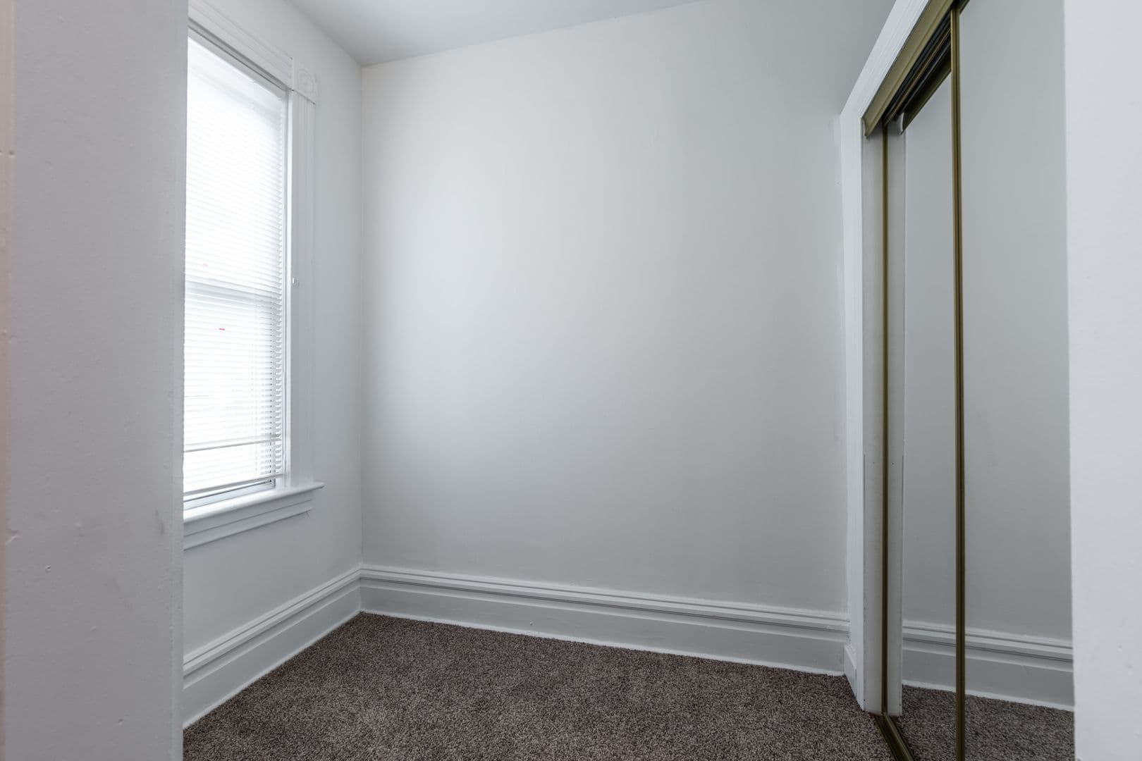 Pittsburgh Apartment: 519 North Euclid Avenue